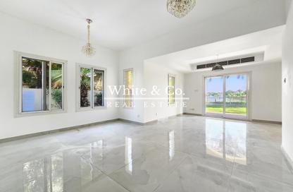 Villa - 3 Bedrooms - 4 Bathrooms for rent in Springs 8 - The Springs - Dubai
