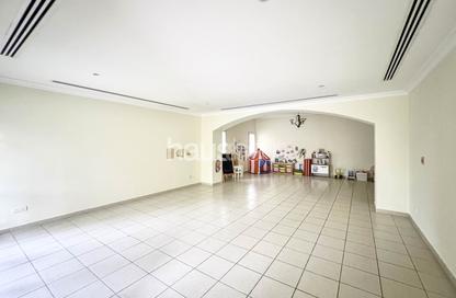 Villa - 4 - 4 for rent in Meadows 6 - Meadows - Dubai
