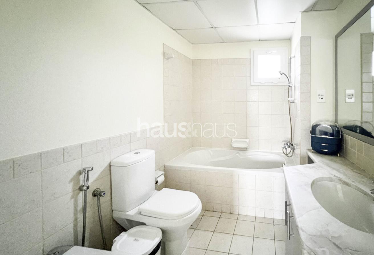 Cul De Sac | Spacious Layout | Maids's Room photo 12