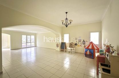 Villa - 4 - 4 for rent in Meadows 6 - Meadows - Dubai