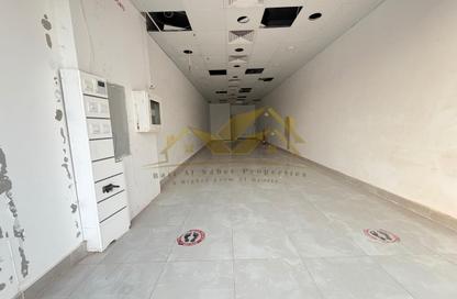 Shop - Studio - 1 Bathroom for rent in Jumeirah Garden City - Al Satwa - Dubai