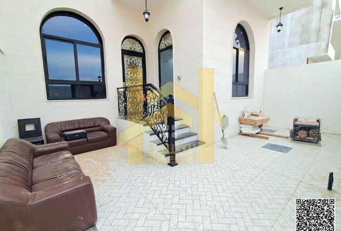 72721445 - Property Image 2