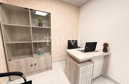 Office Space - Studio - 1 Bathroom for rent in Silver Home Building - Hor Al Anz - Deira - Dubai