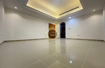 Apartment - Studio - 1 Bathroom for rent in Al Saada Street - Al Mushrif - Abu Dhabi