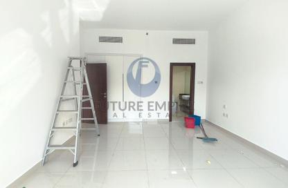 Apartment - 1 Bedroom - 2 Bathrooms for rent in Infinity Building - Al Satwa - Dubai