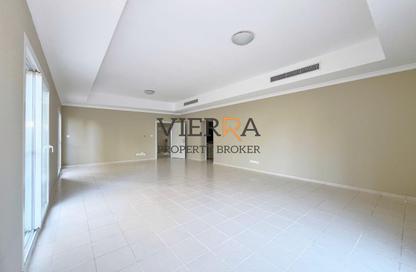 Villa - 4 - 5 for rent in Semmer Villas - Dubai Silicon Oasis - Dubai Villa - 4 - 5 for rent in Semmer Villas - Dubai Silicon Oasis - Dubai