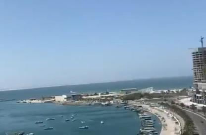 شقة - غرفة نوم - 2 حمامات للبيع في كورنيش الخان - الخان - الشارقة
