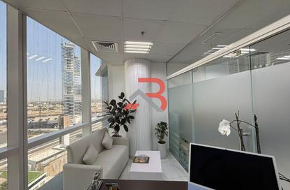 مكتب - استوديو للايجار في B2B  برج - الخليج التجاري - دبي