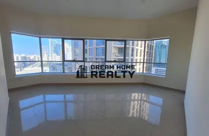 Apartment - 3 Bedrooms - 3 Bathrooms for rent in Al Khan - Sharjah