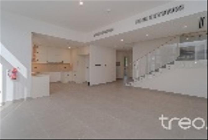 116823806 - Property Image 2