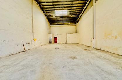Warehouse - Studio - 1 for rent in Al Jlail - Al Sajaa - Sharjah