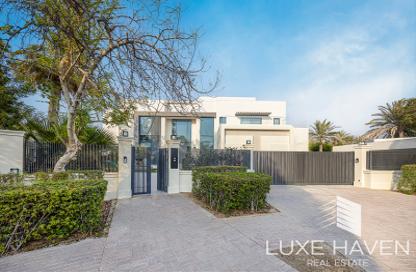 Villa - 5 - 6 for rent in Sector H - Emirates Hills - Dubai