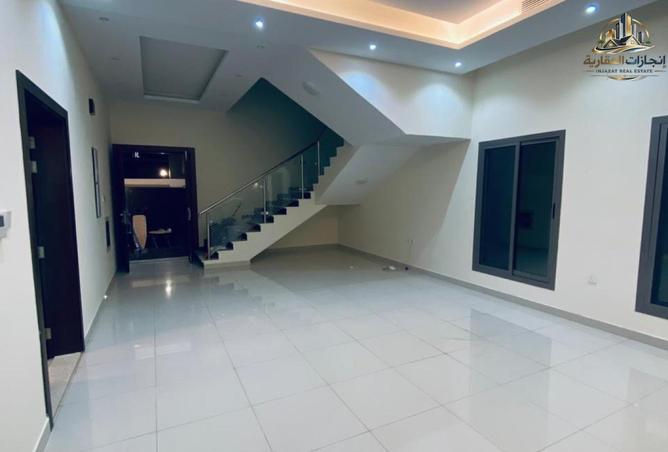 108189800 - Property Image 3