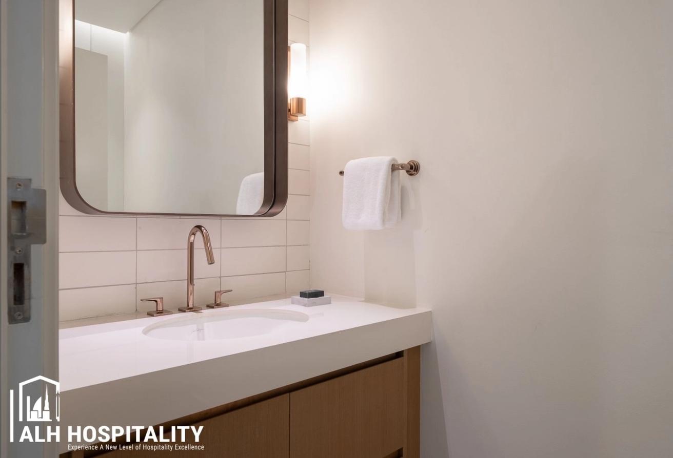 Panoramic Creek View | Hilton| Bills Included photo 20