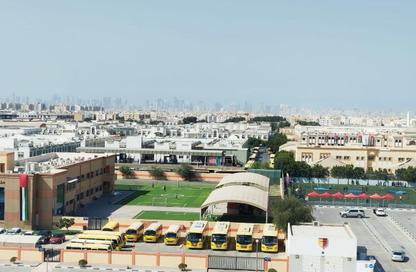 شقة - 2 غرف نوم - 2 حمامات للايجار في مجمع مويلح - تجارية مويلح - الشارقة