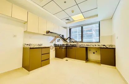 Apartment - 3 Bedrooms - 5 Bathrooms for rent in Al Waleed Garden 1 - Al Waleed Garden - Al Jaddaf - Dubai