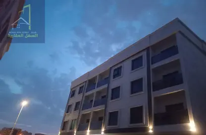 عمارة بالكامل - 8 غرف نوم - 8 حمامات للبيع في مجمع مويلح - تجارية مويلح - الشارقة