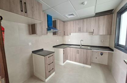 Apartment - 1 - 2 for rent in Fire Station Road - Muwaileh - Sharjah