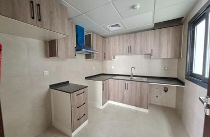 Apartment - 1 - 2 for rent in Fire Station Road - Muwaileh - Sharjah