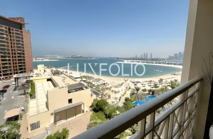 Apartment - 4 Bedrooms - 3 Bathrooms for rent in Al Das - Shoreline Apartments - Palm Jumeirah - Dubai