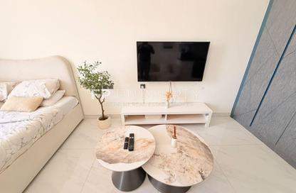 Apartment - Studio - 1 for rent in Samana Golf Avenue - Dubai Studio City - Dubai