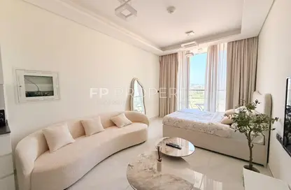 Apartment - 1 Bathroom for rent in Samana Golf Avenue - Dubai Studio City - Dubai