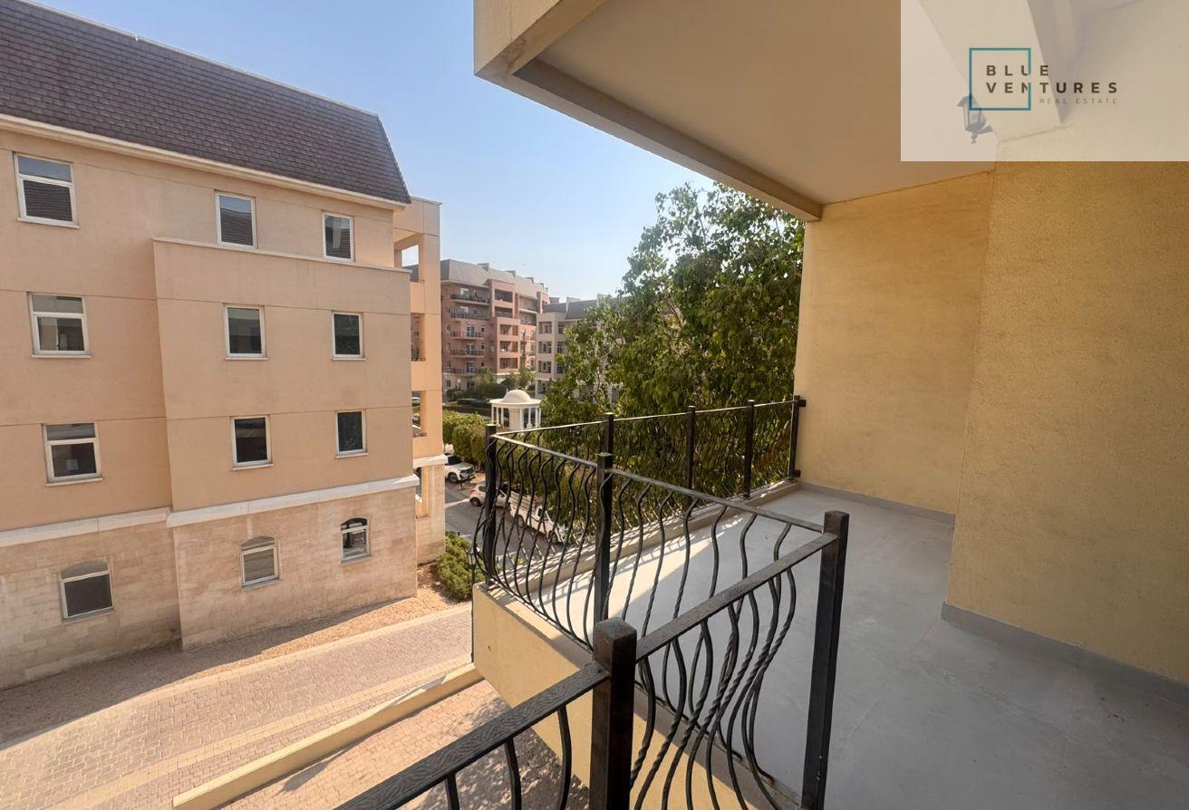 Upgraded | White Goods Included | Balcony photo 9