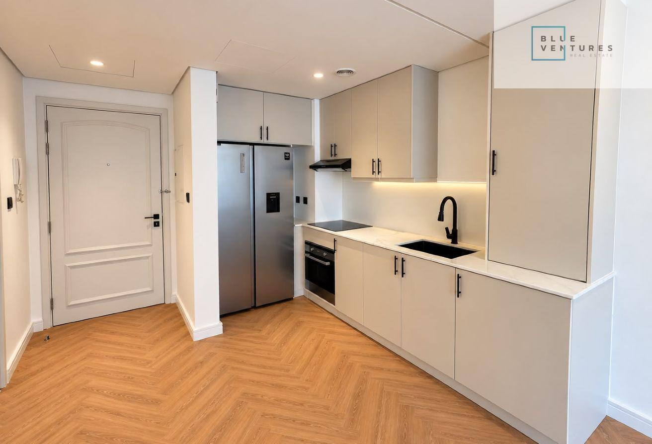 Upgraded | White Goods Included | Balcony photo 4