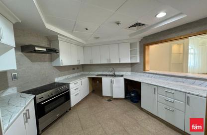 Apartment - 3 Bedrooms - 4 Bathrooms for rent in Al Khushkar - Shoreline Apartments - Palm Jumeirah - Dubai