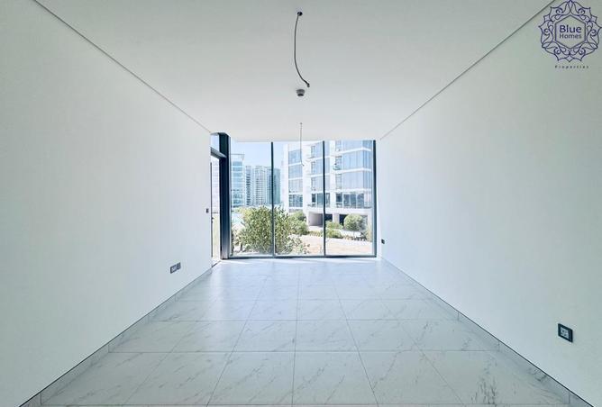 56975596 - Property Image 2