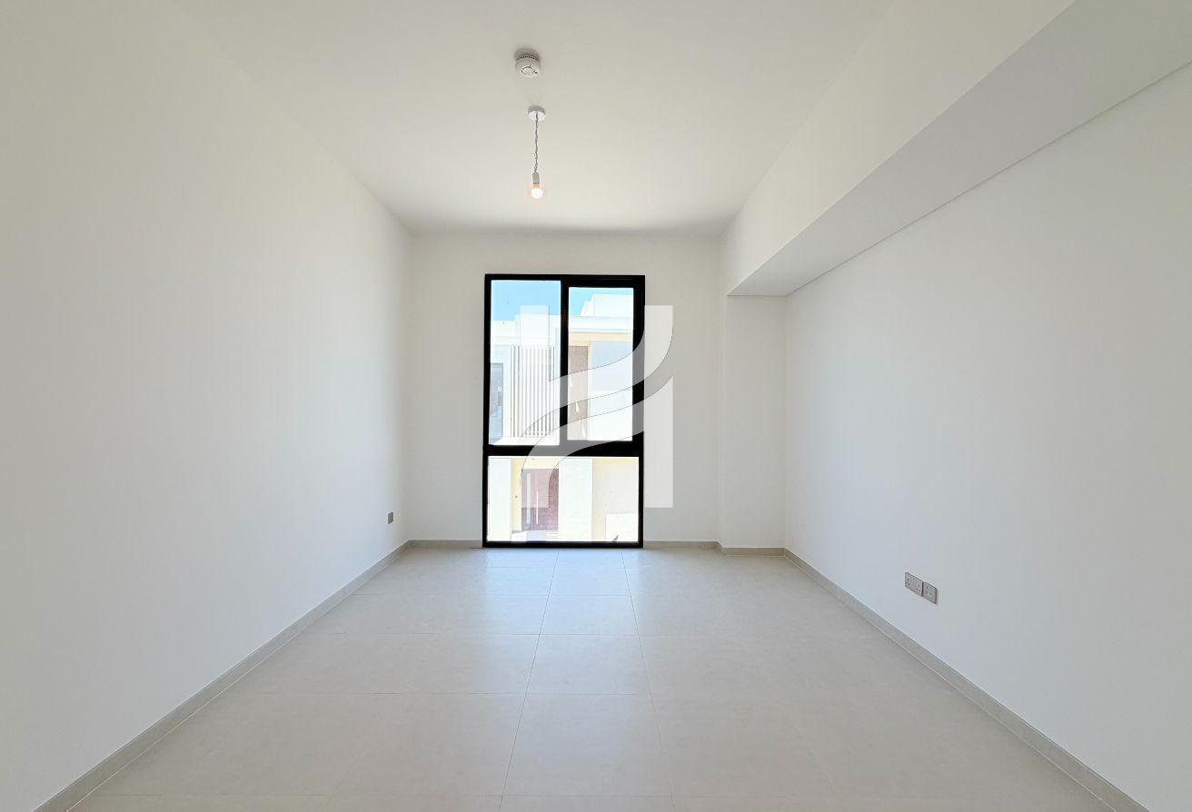 Vastu | Massive Plot | Brand New | Ready To Move photo 14