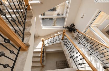Villa - 4 Bedrooms - 5 Bathrooms for rent in District 5 - Jumeirah Park - Dubai