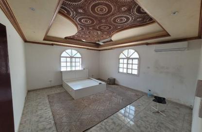 Villa - 4 Bedrooms - 5 Bathrooms for rent in Al Jurf 1 - Al Jurf - Ajman Downtown - Ajman