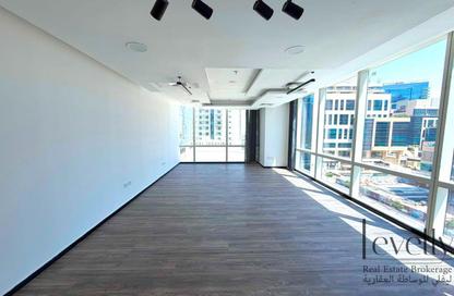 Office Space - Studio - 1 Bathroom for rent in Tamani Art Tower - Business Bay - Dubai