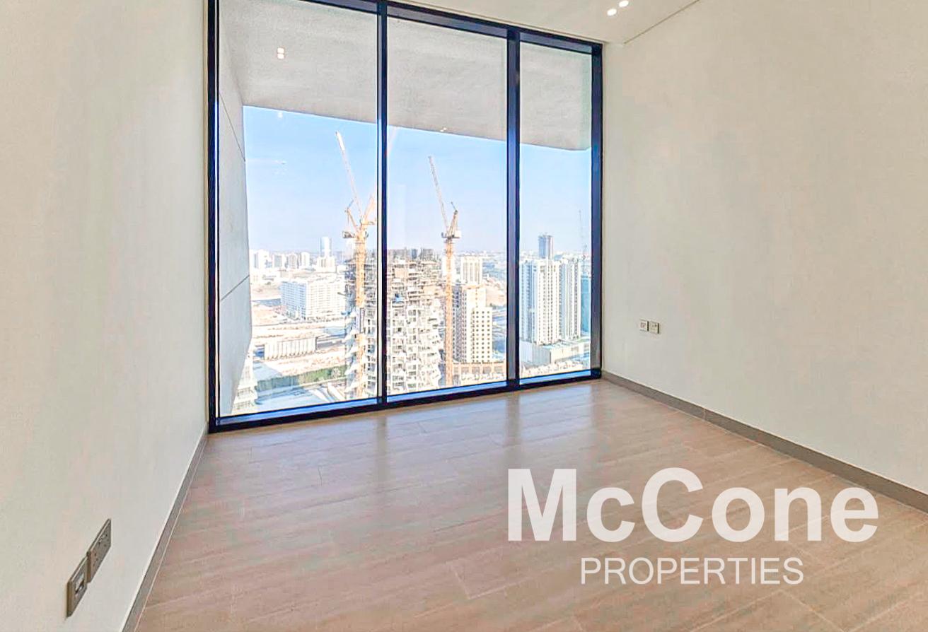 High Floor | Spacious | Store Room photo 5