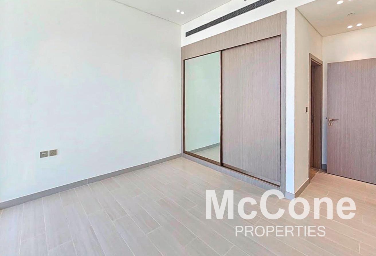 High Floor | Spacious | Store Room photo 6