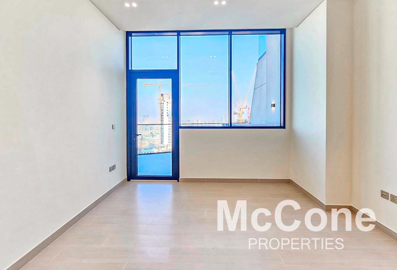 High Floor | Spacious | Store Room photo 4