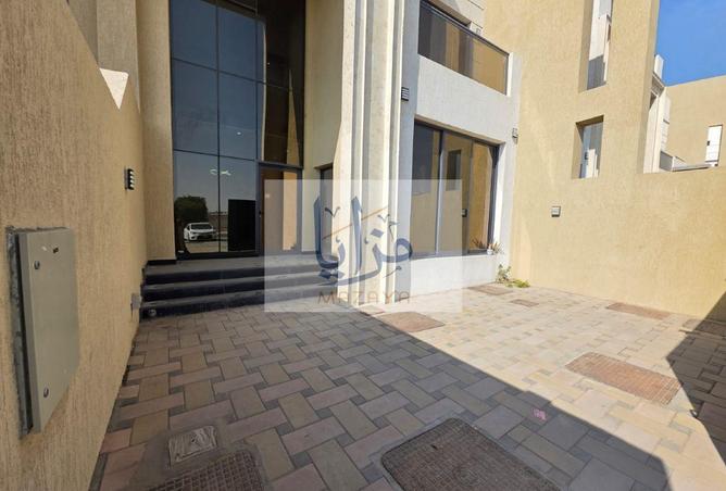 70271835 - صورة العقار 2