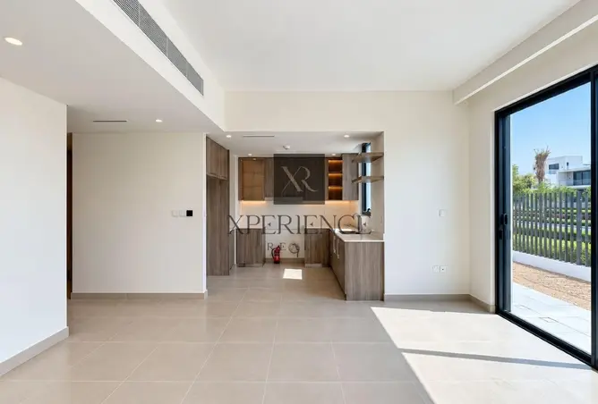 166994048 - Property Image 2