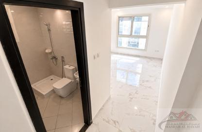 Apartment - 2 Bedrooms - 2 Bathrooms for rent in Muwaileh 29 Building - Muwaileh - Sharjah