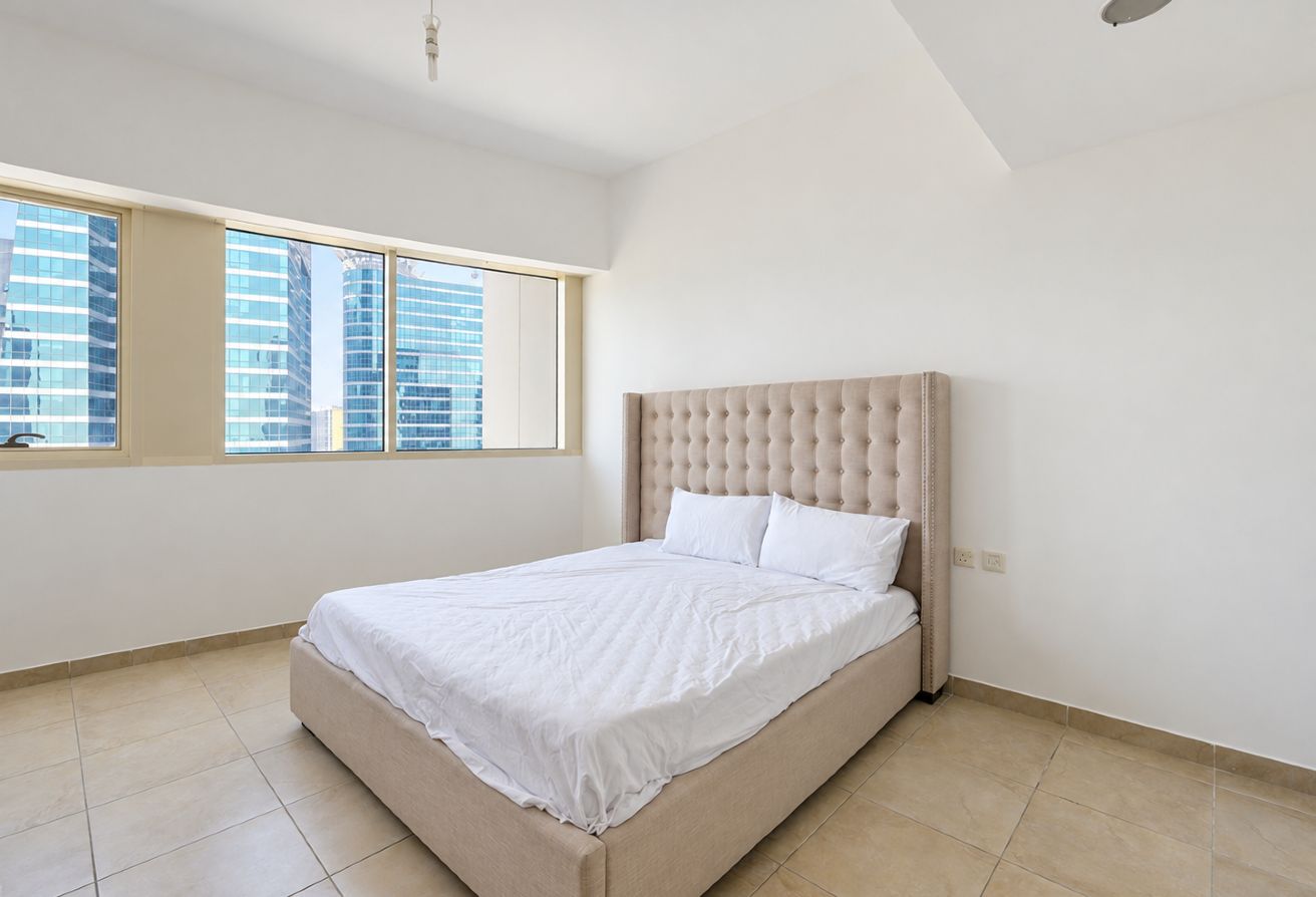 1 bedroom apartment in Lake Shore Tower, Jumeirah Lake Towers: 6