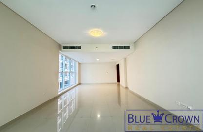 Apartment - 2 - 3 for rent in Golden Sands 14 - Al Mankhool - Bur Dubai - Dubai