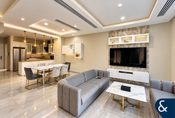 4-bed townhouse in Signature Villas XIV · Vacant on transfer · Terrace — photo 2