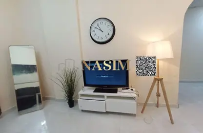 Apartment - 1 Bedroom - 2 Bathrooms for rent in Corniche Tower - Ajman Corniche Road - Ajman