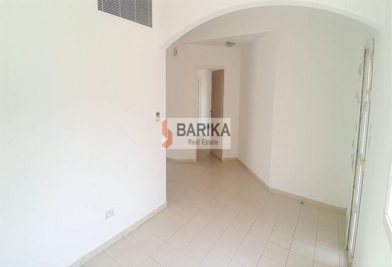 BACK TO BACK | WELL MAINTAINED | 4BED+MAID+ STUDY photo 3