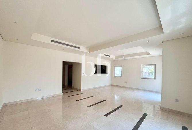 120645646 - Property Image 2