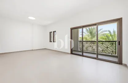 Apartment - 3 Bedrooms - 3 Bathrooms for rent in The Gardens Building 27 - The Gardens Buildings - The Gardens - Dubai