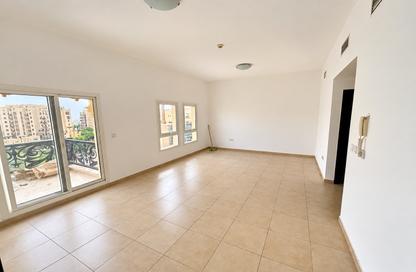 Apartment - 1 - 2 for rent in Al Thamam 55 - Al Thamam - Remraam - Dubai Apartment - 1 - 2 for rent in Al Thamam 55 - Al Thamam - Remraam - Dubai