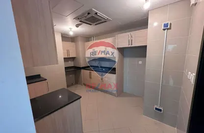 شقة - غرفة نوم - 2 حمامات للايجار في برج راس الخيمة - مارينا سكوير - جزيرة الريم - أبوظبي شقة - غرفة نوم - 2 حمامات للايجار في برج راس الخيمة - مارينا سكوير - جزيرة الريم - أبوظبي