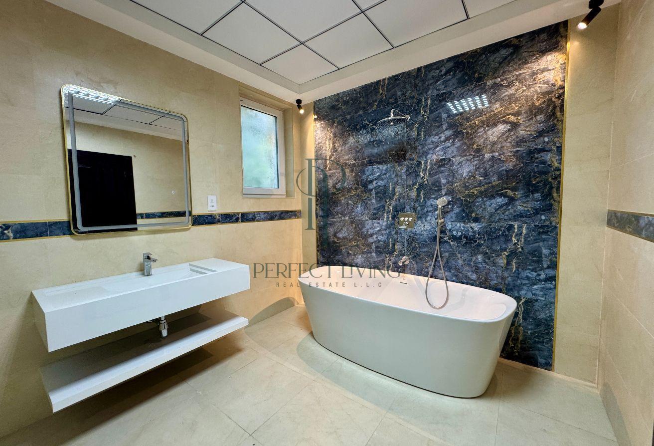 Elegant Home | Spacious | Great Location photo 14